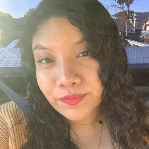 Meet your Posher, Dayanara